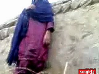 pakistani kampung cooky bonking bersembunyi terhadap segmen dinding