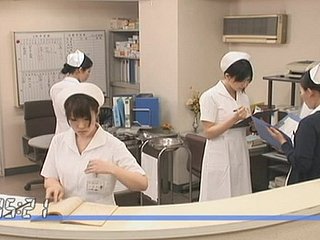 Enfermera llamada Saori se merece un buen clavado en su propio asylum