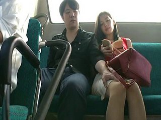 putain publique sur le bus rend difficile cum Miyuki Yokoyama